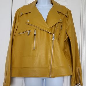 NWOT💃 Faux Leather Moto Jacket